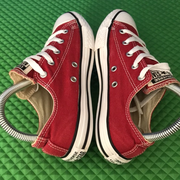 CONVERSE Chuck Taylor All Star Unisex Big Kids Low Top Red Sneakers | 3 - Picture 11 of 13